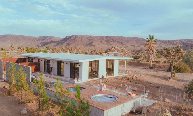 Pioneertown House | The Modern Wolfden: Main House
