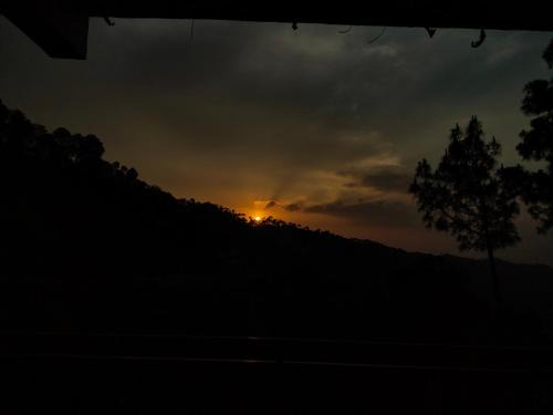 Kumarhatti Hotel | The Moonlight Stay Kasauli