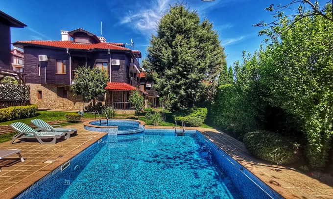 Budjaka Villa | The most lovely garden in Sozopol.