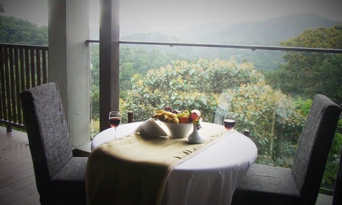 Pirmed Hotel | The Mountain Courtyard Thekady