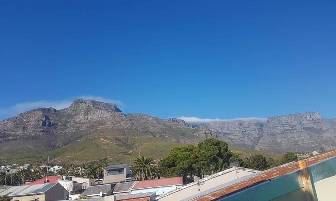 Cape Town City Centre House | The Mountains