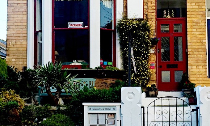 South Cliff House | The Mountview