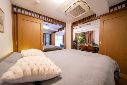 Nishi-Shinjuku Apartment | THE MULTIPLE Shinjuku WEST