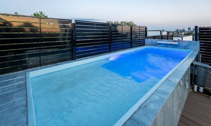 Katie Hill Neighborhood House | The Music City Rooftop Retreat
