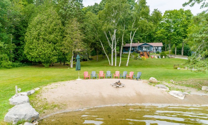 Trent Lakes Cottage | The Mystic on Bald