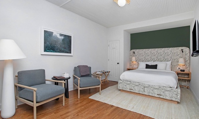 New Buffalo Apartment | The Neighborhood Hotel Grand Beach Suite 3 - Studio