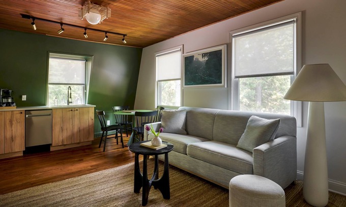 New Buffalo Apartment | The Neighborhood Hotel Grand Beach Suite 9 - Two Bedroom