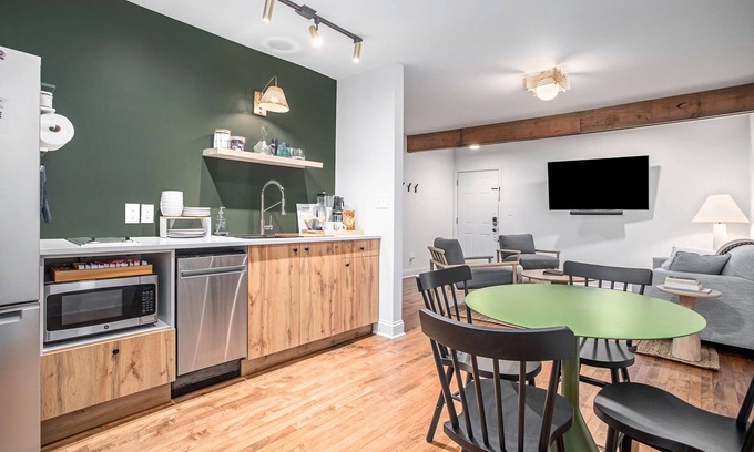 New Buffalo Apartment | The Neighborhood Hotel Grand Beach Suite 2 - Two Bedroom