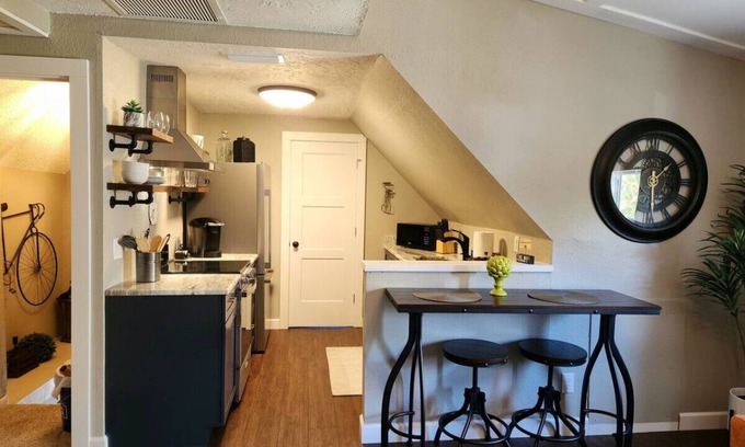 Downtown Dunedin Apartment | The Nest in the Heart of Downtown Dunedin