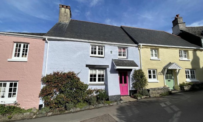Dittisham House | The Nook - Charming cottage, modern living with original features, perfect private garden