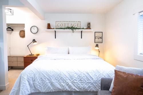 Harrison Hot Springs House | The Nook, Top Floor Suite with Lake and Mtn View