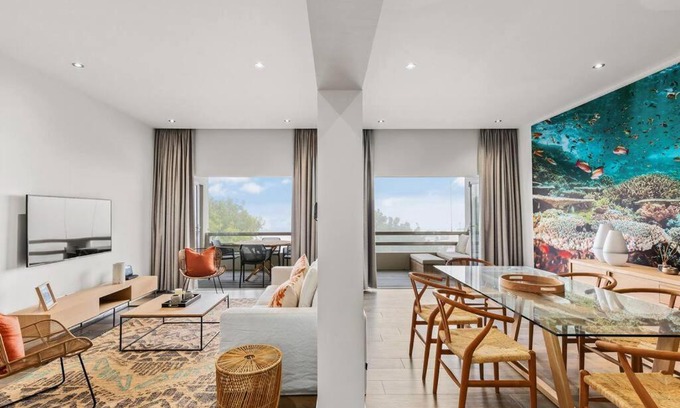 Clifton Apartment | The Number Collection 5101