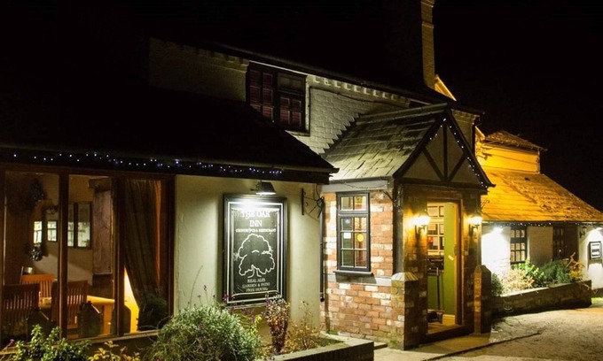 Ledbury Bed & Breakfast | The Oak Inn Staplow