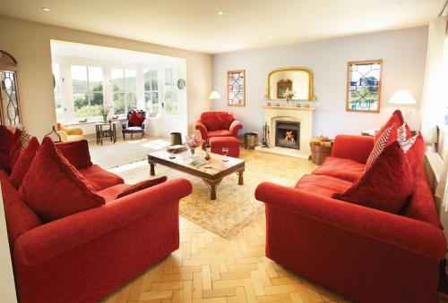 All Stretton House | The Oaks