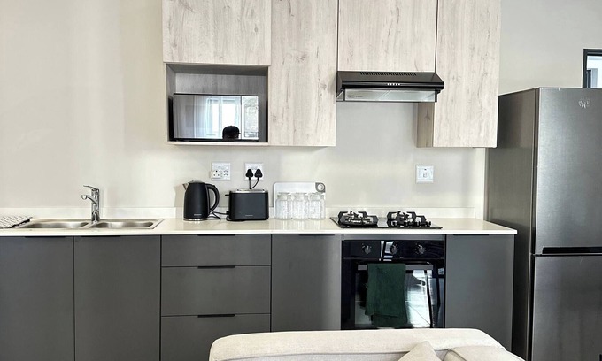 Greater Johannesburg Metropolitan Area Apartment | The Oasis 92 on New Midrand