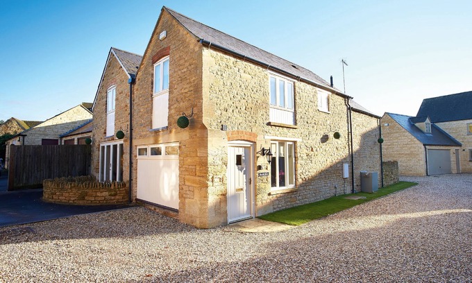 Kingham Cottage | The Old Bakery - beautiful property that sleeps 6 guests in 3 bedrooms