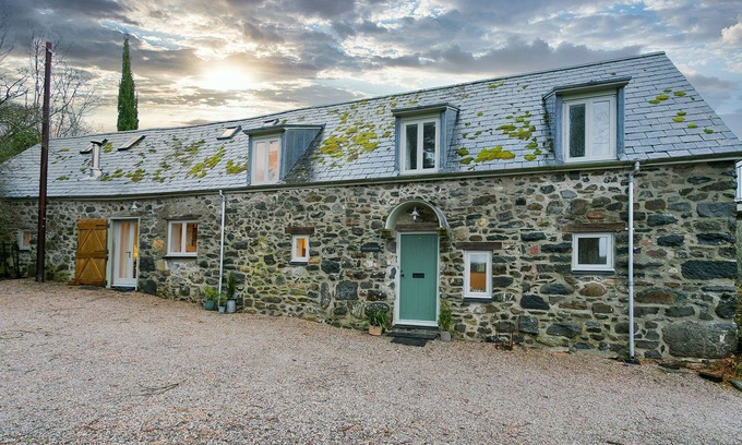 Tal-y-Cafn Cottage | The Old Barn - dog friendly, sleeps 6 guests in 3 bedrooms