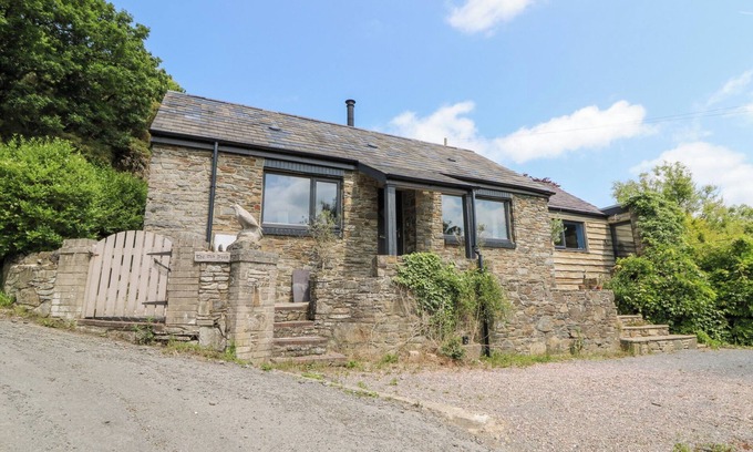 Ciliau-Aeron Cottage | THE OLD BARN, pet friendly, with open fire in Aberaeron