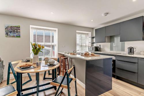 Aberaeron House | The Old Coach House - Aberaeron