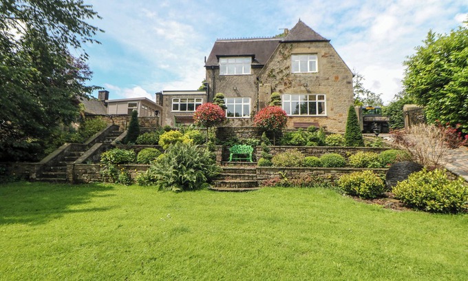 Sheen Cottage | THE OLD COACH HOUSE, pet friendly, with a garden in Hartington