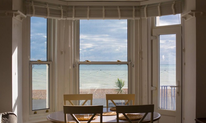 Worthing House | The Old Coastguard House