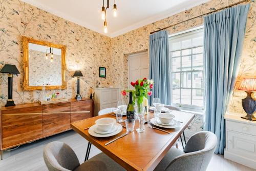 Holt House | The Old Concert Hall - Norfolk Cottage Agency