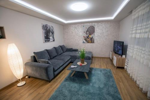 Savamala Apartment | The Old Courtyard