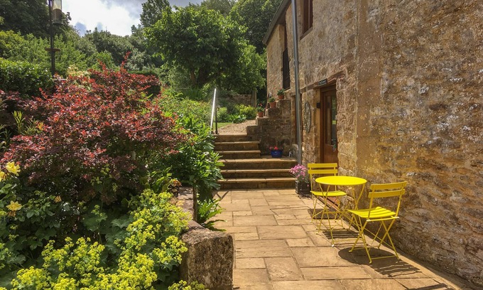 South Perrott Cottage | The Old Granary