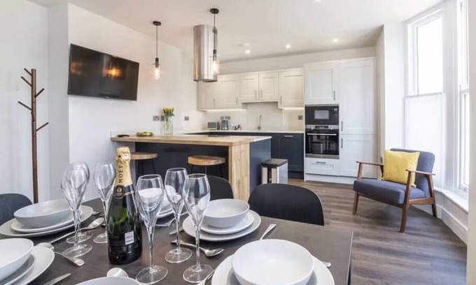 York Apartment | The Old Hotel - Lady Peckett
