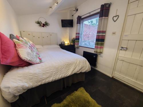 Prestatyn House | THE OLD LAUNDRY, Prestatyn, North Wales - a unique little dog-friendly space, a 5 min walk to beach & town!