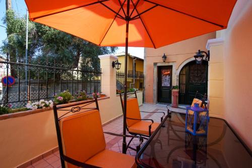 Sinarades Apartment | The Old Mansion