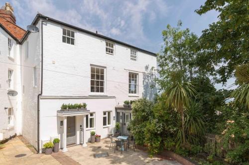 Malvern Apartment | The Old Morgan Period 3 Bed Duplex