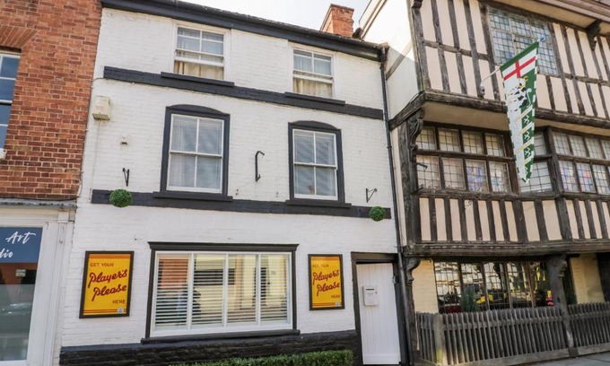 Tewkesbury House | The Old Paper Shop