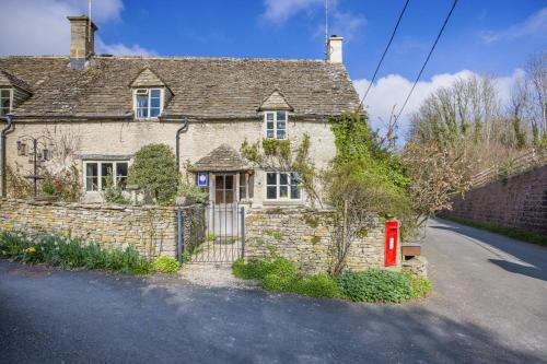 Rendcomb House | The Old Post Office - Chedworth