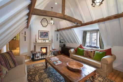 Broadway House | The Old Post Office