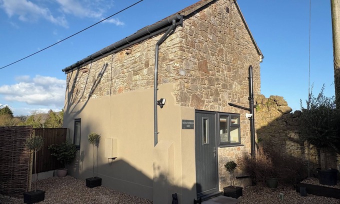 Axbridge House | The Old Posthouse Barn nCosy one bedroom Barn conversion