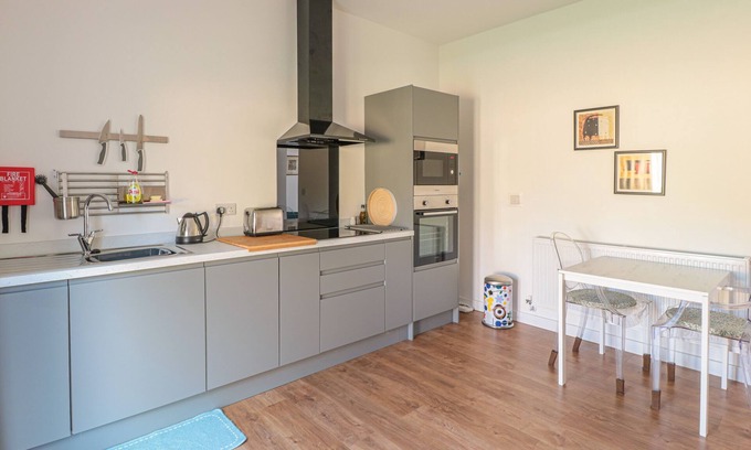 Aymestrey Cottage | THE OLD POWER HOUSE COTTAGE 2, romantic, with a garden in Shobdon