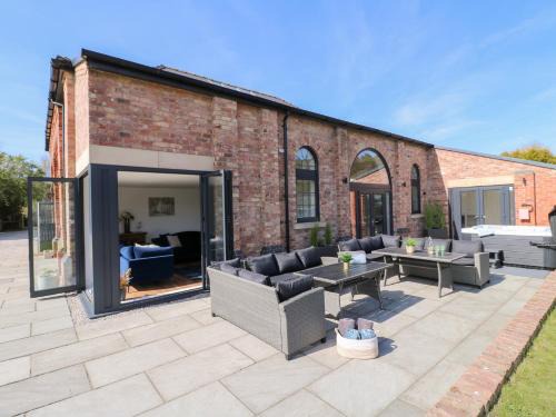 Annesley Woodhouse House | The Old Pump House