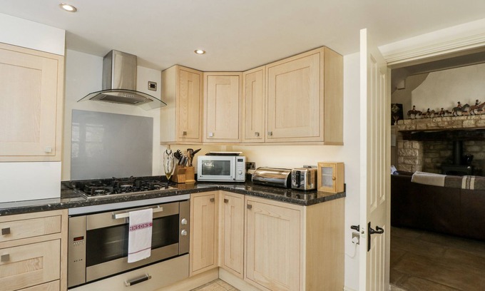 Bledington Cottage | The Old Reading Room