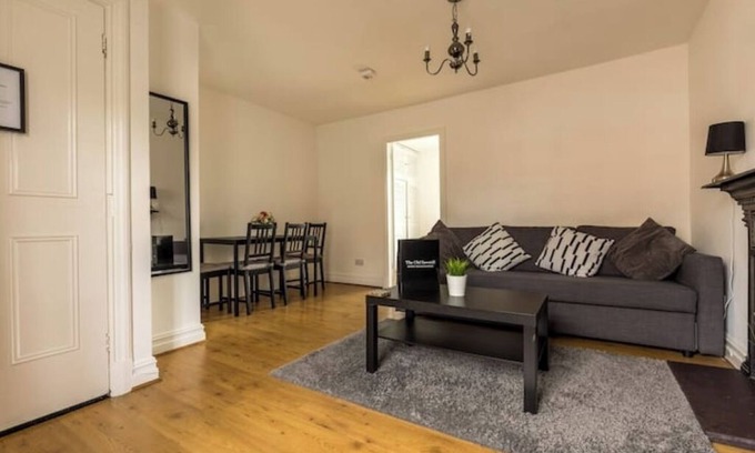 Syston Apartment | The Old Sawmill - Entire apartment - Syston