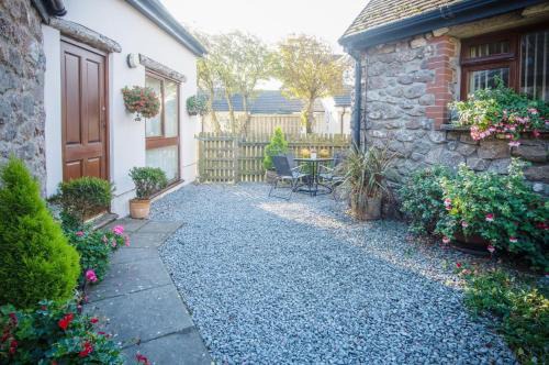 Crynant Apartment | The Old School Cottage Ship Farm - 1 Bedroom - Rhossili