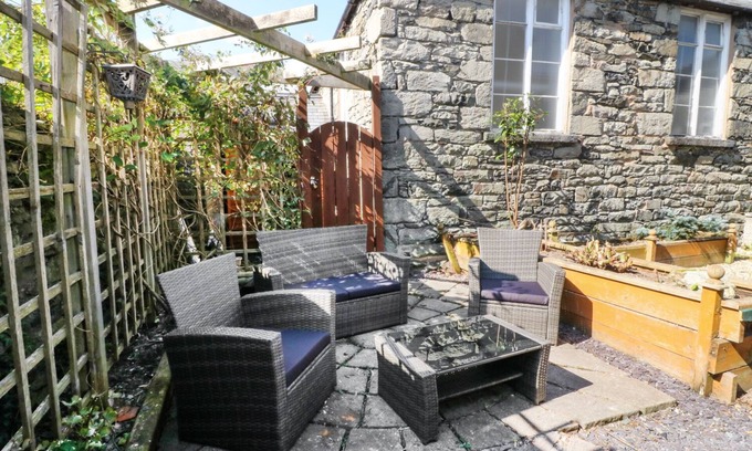 Bala Cottage | The Old School House