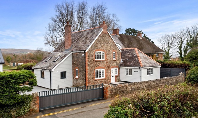 Crynant Cottage | The Old School - Luxury Cottages