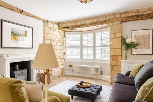 Winchcombe House | The Old Shop - Stylish Cotswold Cottage, Sleeps 6