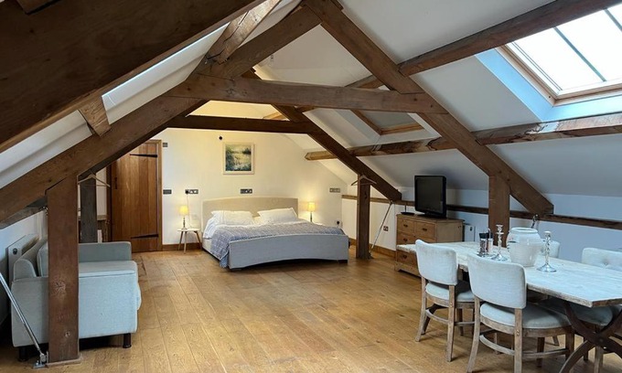 Burlawn Apartment | The Old Stable - Flat 1