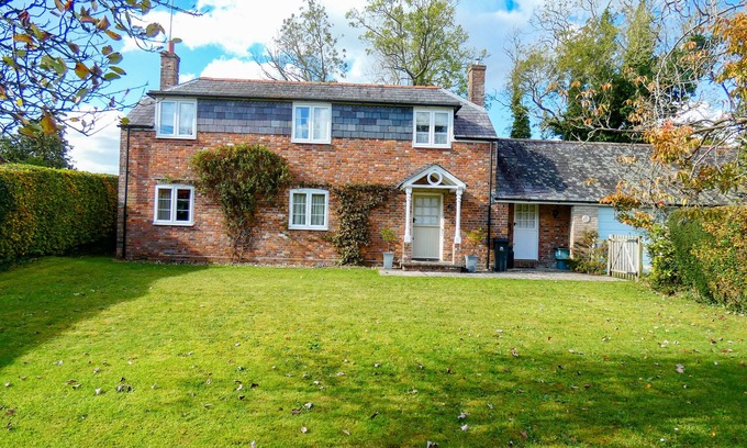 Holmebridge Other | The Old Stables - 4 bedrooms, family countryside retreat