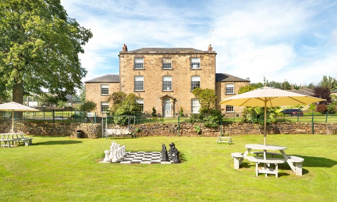 Alfreton Apartment | The Old Wine Cellar - 4 bedroom property