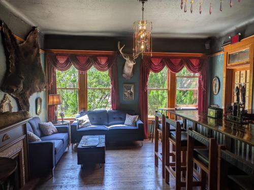 Bisbee Bed & Breakfast | The Oliver House - Adults Only