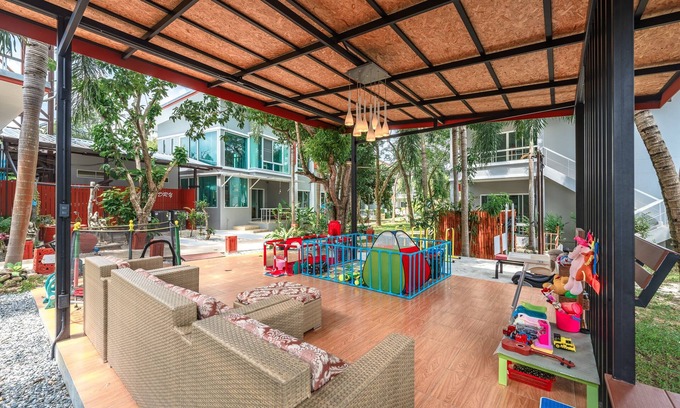 Chalong Hotel | The One Cozy Vacation Residence