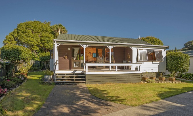 Onemana House | THE ONEMANA COTTAGE - ONEMANA HOLIDAY HOME, with a garden in Onemana